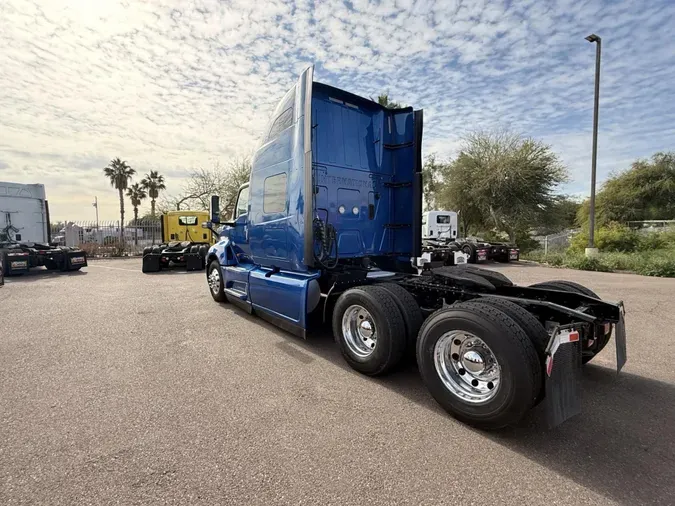 2022 International LT625