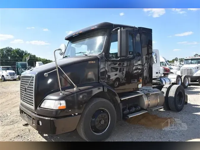 2007 VOLVO VNM42T200cba7c49a9e33c8e67ee4c44fe3aab2ad