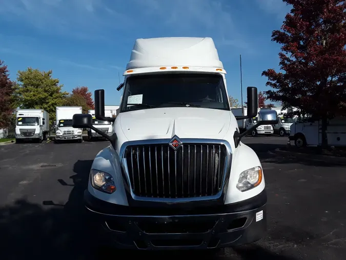 2019 NAVISTAR INTERNATIONAL LT625 SLPR CAB