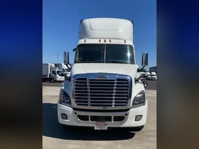 2019 FREIGHTLINER/MERCEDES CASCADIA 125