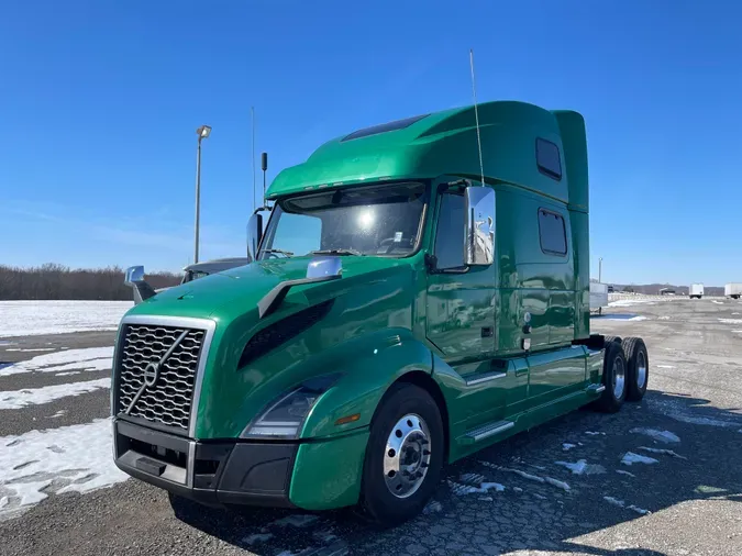 2020 VOLVO VNL64T860