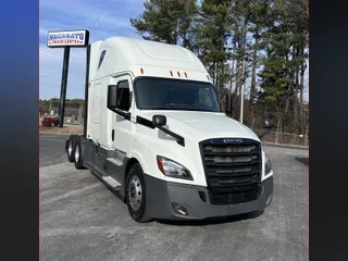 2020 FREIGHTLINER CASCADIA 126