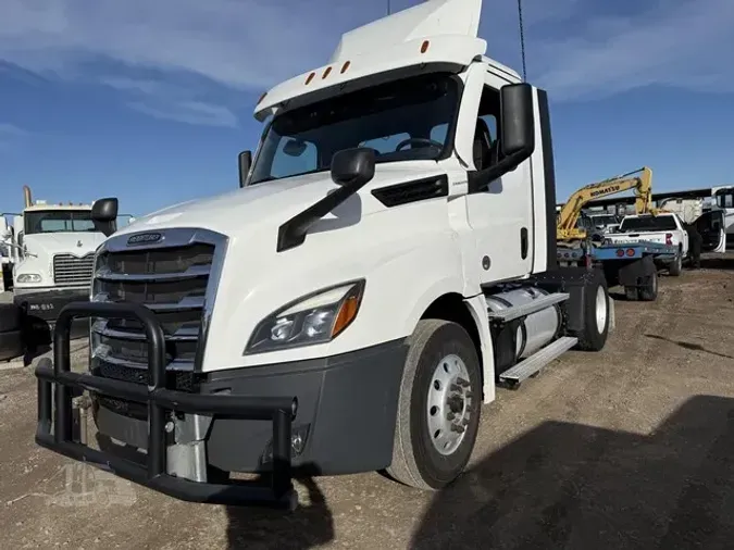 2022 FREIGHTLINER CASCADIA 126cbab3fe555e01d67b5f5cb868cb6d473