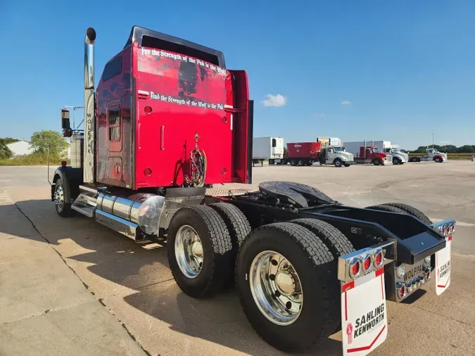 2021 Kenworth W900L