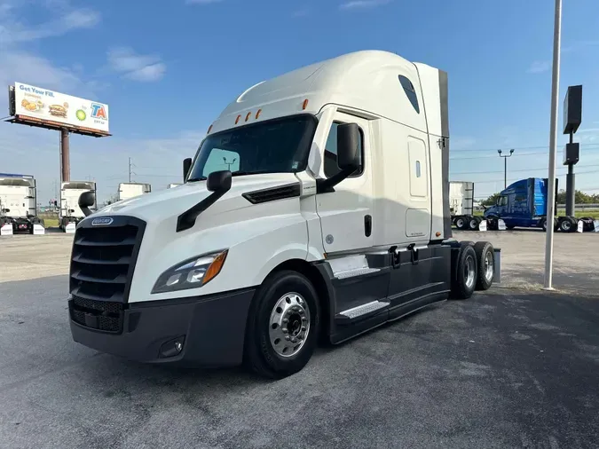 2022 FREIGHTLINER CASCADIA 126