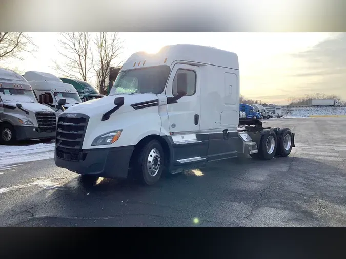 2020 Freightliner Cascadia 126cbb592bdda2c583bed8f4954a2eaa212