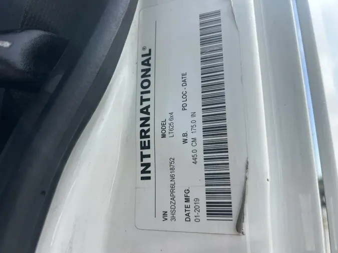 2020 International LT625