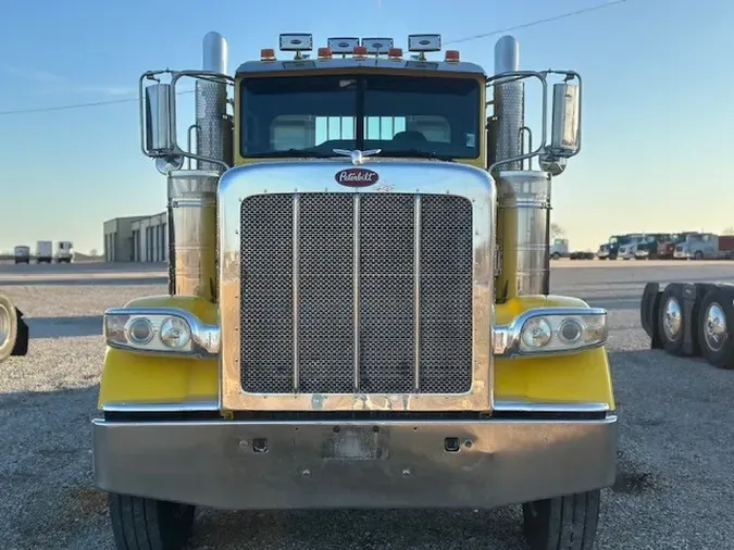 2009 PETERBILT 388