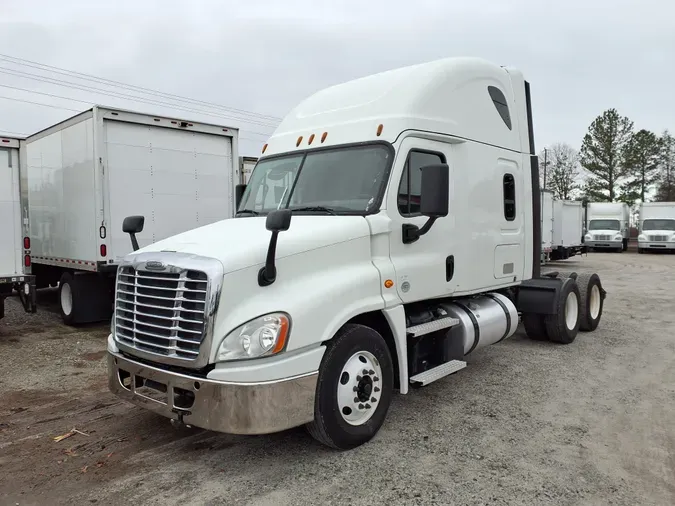 2020 FREIGHTLINER/MERCEDES CASCADIA 125cbb7fa896d850c6e7b62190590ba64a8