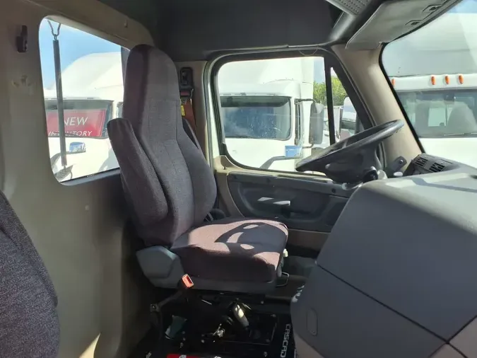 2017 FREIGHTLINER CASCADIA 125