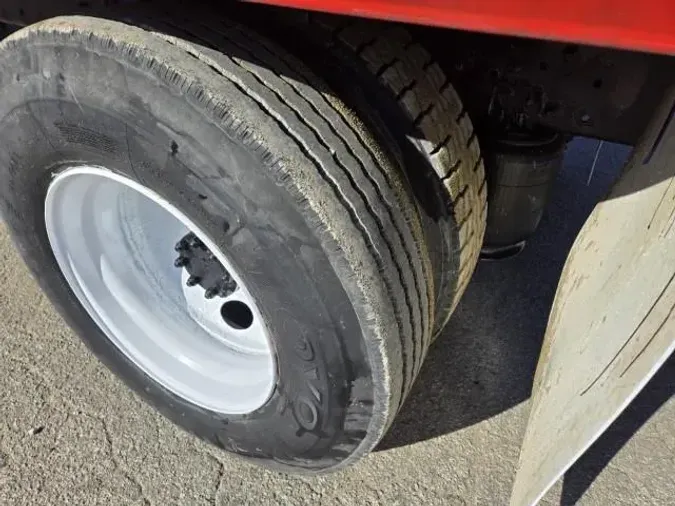 2006 International 4300cbbf7470a920569bc351b0a9dc3b5bf8