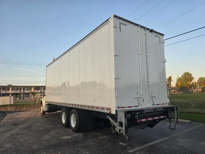 2021 FREIGHTLINER/MERCEDES M2 106