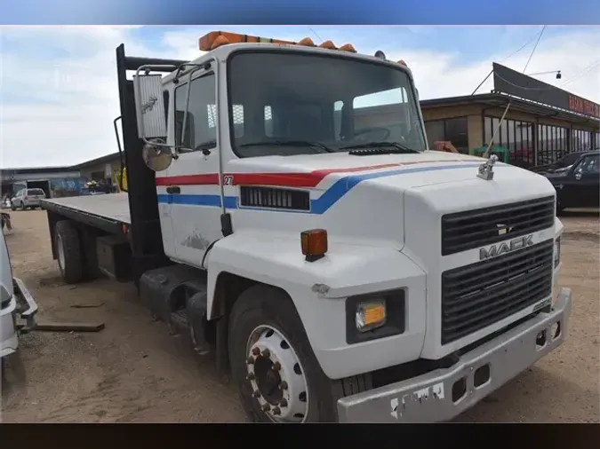 2000 MACK MIDLINER MS200cbc3acd91bd6f67c4a61dea977b064b1