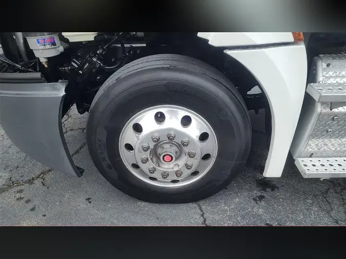 2019 FREIGHTLINER CA126