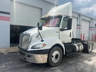 2019 NAVISTAR INTERNATIONAL RH613 DAYCAB S/A