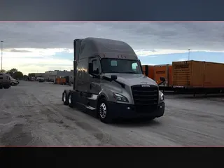 2025 Freightliner Cascadia 126