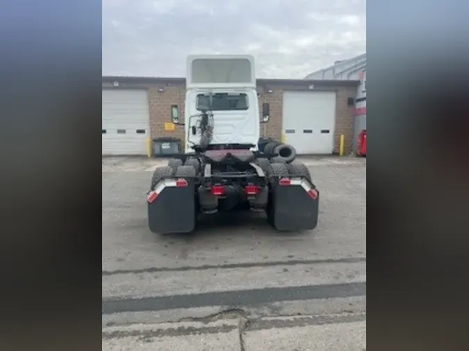 2019 NAVISTAR INTERNATIONAL LT625 DAYCAB T/A