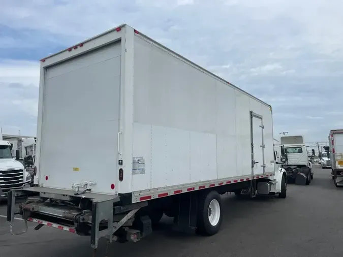 2018 FREIGHTLINER M2 106