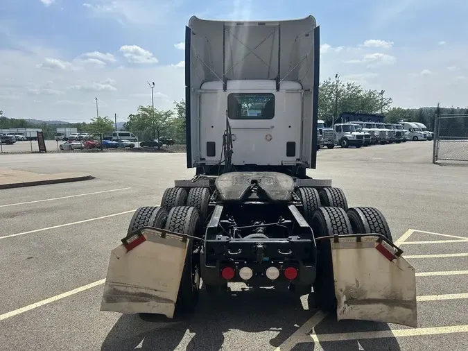 2023 Kenworth T680