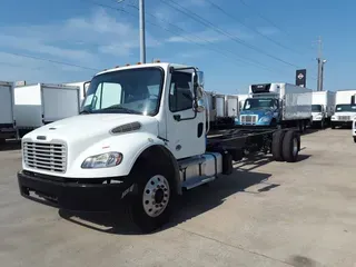 2018 FREIGHTLINER M2 106