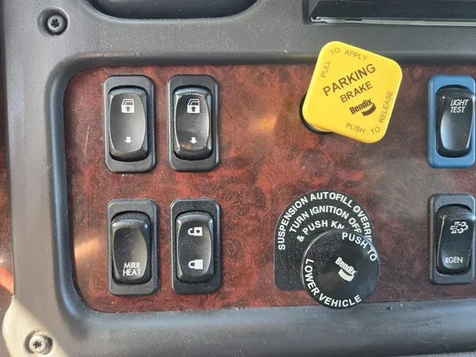 2019 Freightliner Business Class M2 106