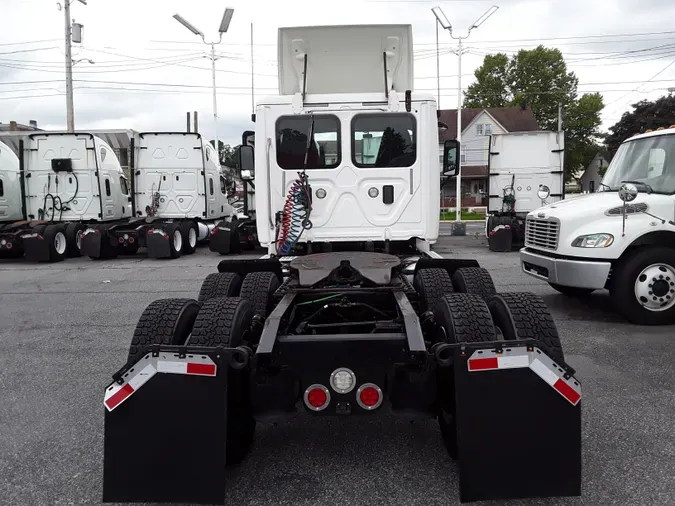 2017 FREIGHTLINER/MERCEDES CASCADIA 125