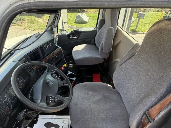 2022 International LT625