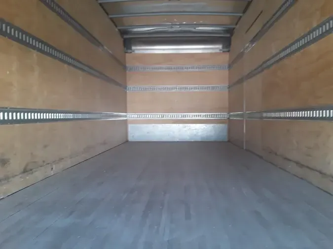 2020 HINO HINO 195