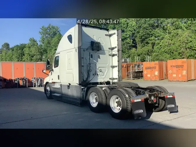 2021 Freightliner Cascadia