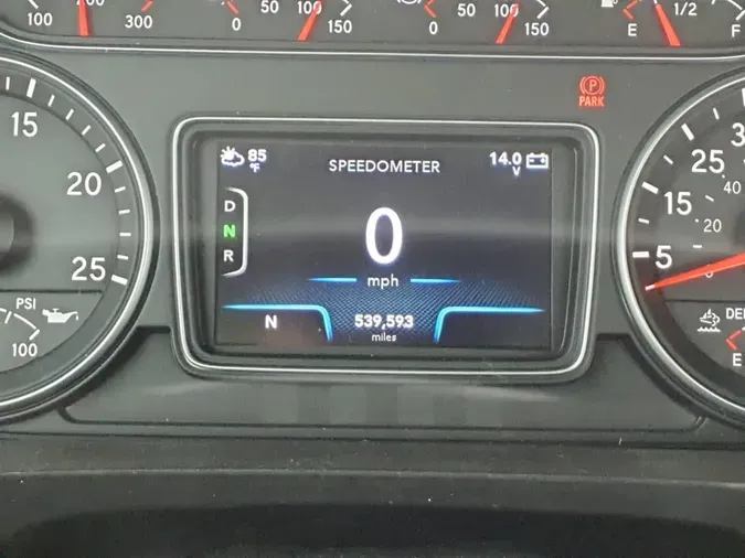 2019 NAVISTAR INTERNATIONAL LT625 DAYCAB T/A