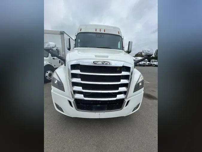 2020 FREIGHTLINER NEW CASCADIA 126