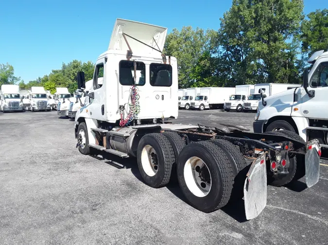 2018 FREIGHTLINER/MERCEDES CASCADIA 125