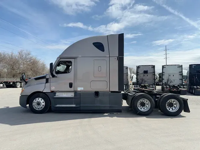 2021 Freightliner Cascadia