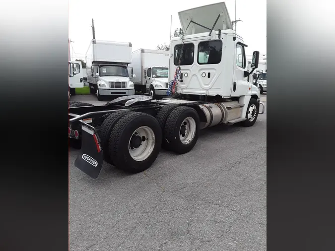 2019 FREIGHTLINER/MERCEDES CASCADIA 125