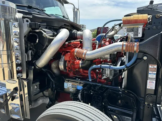2025 Peterbilt 589cbe06d2c25c23daa6c426c8209151e4e