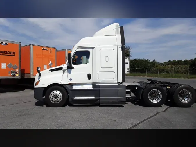 2021 Freightliner Cascadia 126cbe37b71fe389320e34ca9ba8e7c9fd7