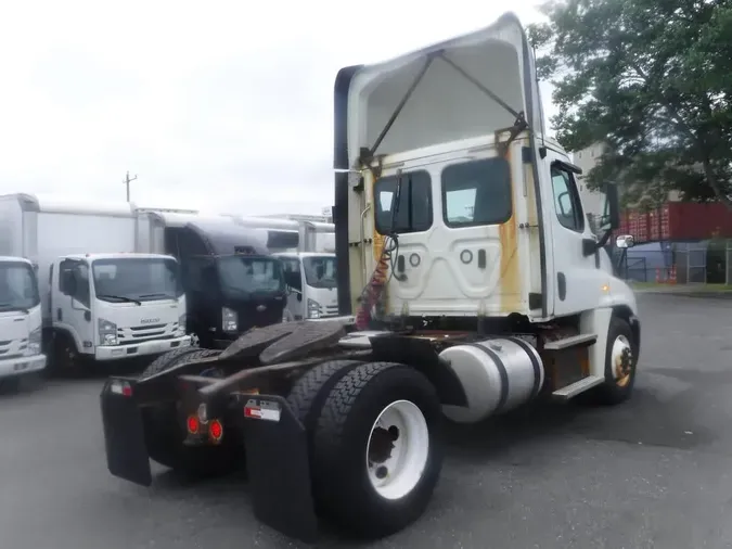 2018 FREIGHTLINER CASCADIA 125