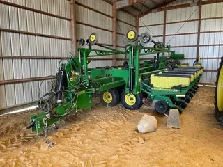 2012 John Deere DB44