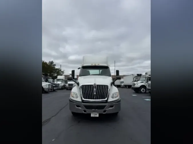 2019 NAVISTAR INTERNATIONAL LT625 DAYCAB T/A