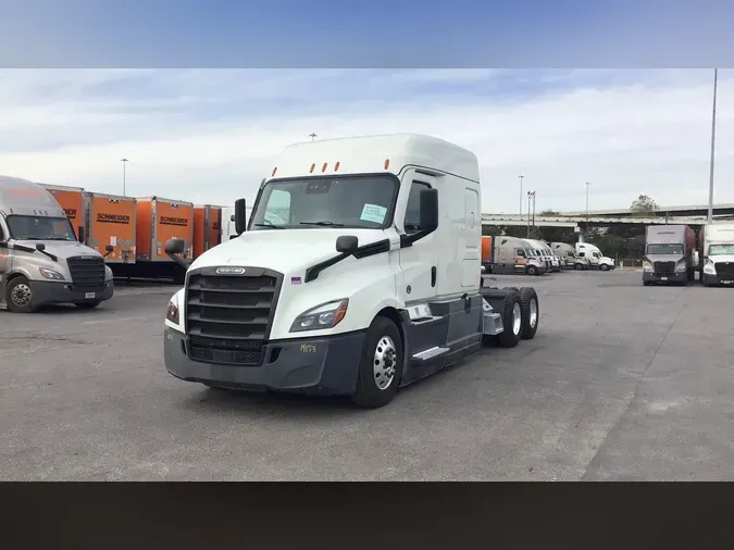 2022 Freightliner Cascadia 126