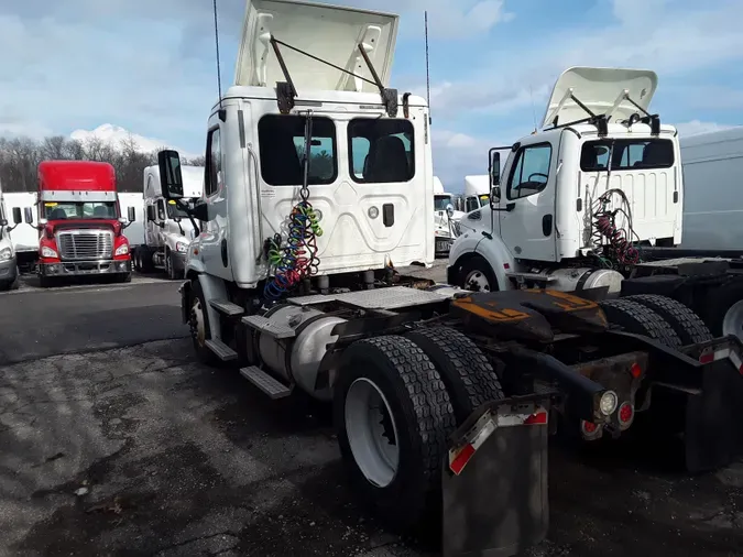 2017 FREIGHTLINER/MERCEDES CASCADIA 113