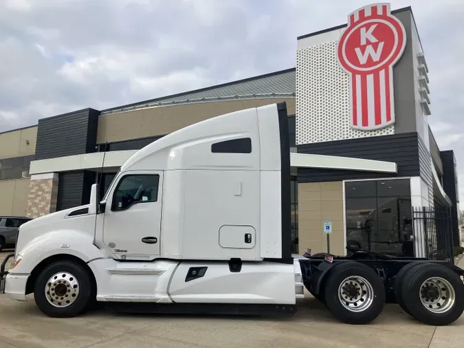 2021 Kenworth T680