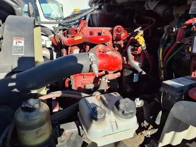 2020 FREIGHTLINER/MERCEDES M2 106