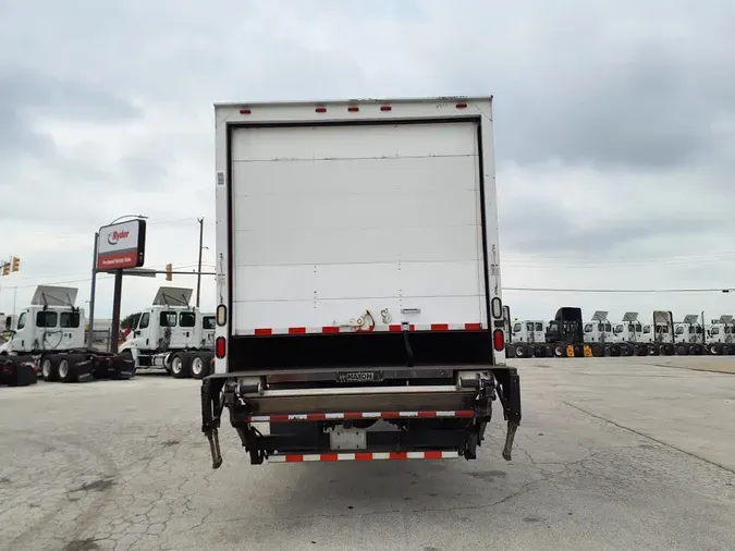 2017 FREIGHTLINER M2 106