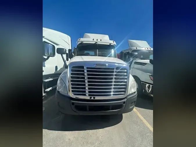 2016 FREIGHTLINER/MERCEDES CASCADIA 125