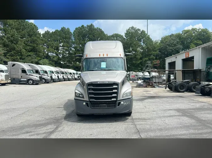 2022 Freightliner Cascadia 126
