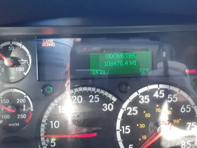 2018 FREIGHTLINER/MERCEDES M2 106