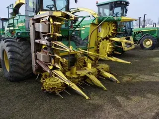 2009 John Deere 688
