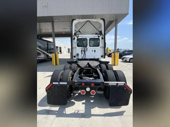 2020 Freightliner Cascadia