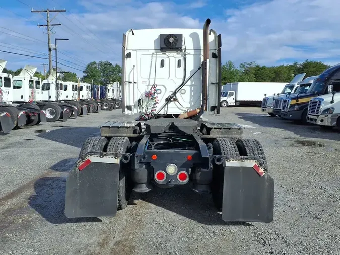 2019 FREIGHTLINER CASCADIA 125cc05d0f64b7b43dad9eb8bd53e2efbcc